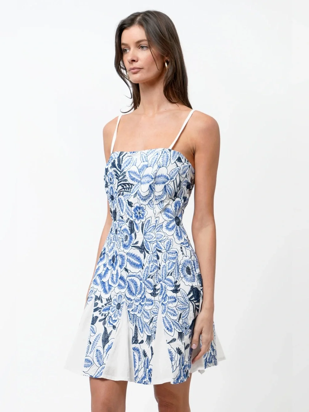 NWT Adelyn Rae Bruan Fit and Flare Embroidered Mini Dress Size Medium